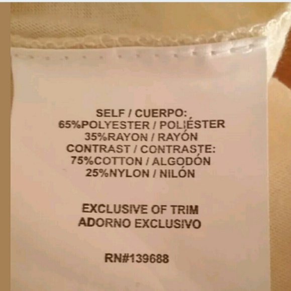 ❌❌❌❌SOLD❌❌❌❌ Fringe Top Crochet Back - Picture 6 of 6